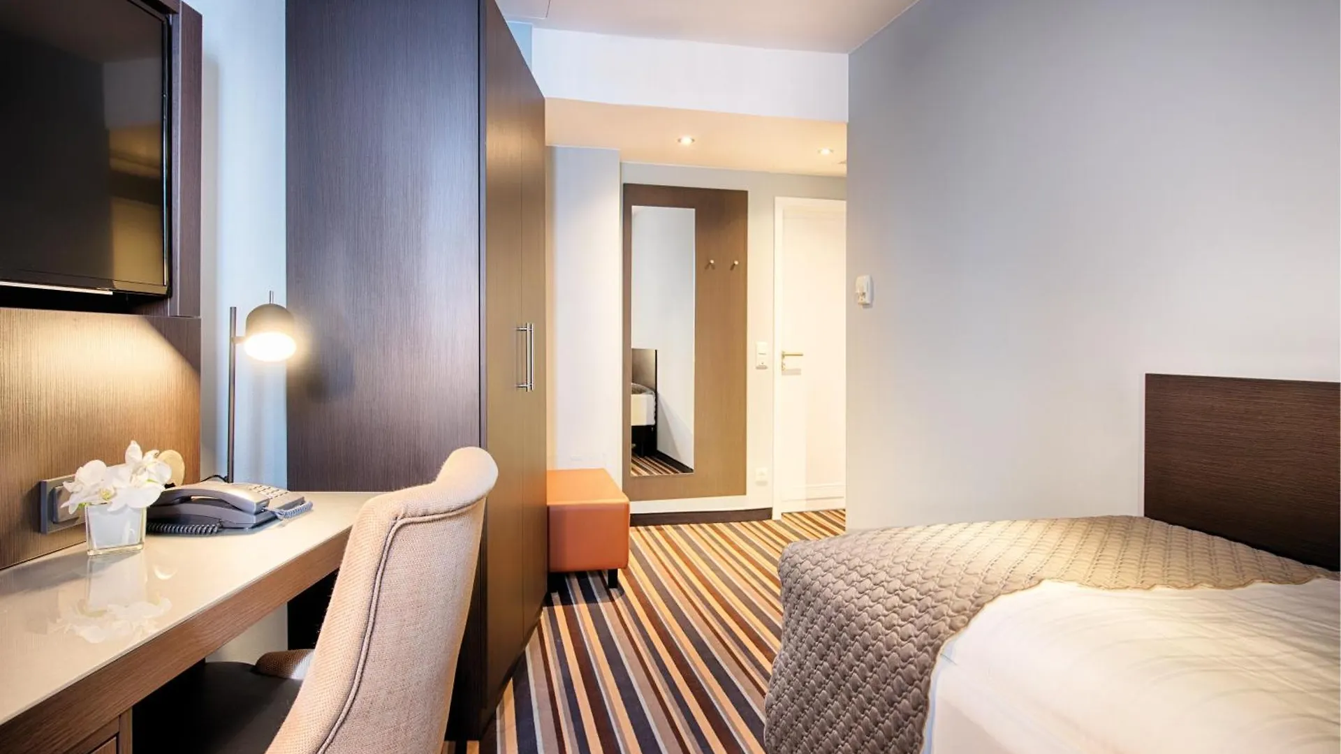Leonardo Boutique Hotel Ντίσελντορφ 4*,